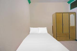 SPOT ON 92115 Homestay Bude Sri - Batam Center - 2