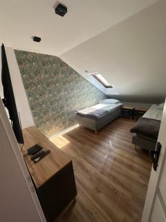 Pokoje- wynajem krótkoterminowy - 8