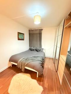 East End Escape - For 6ppl near Central LONDON - 3mins to DLR overground - Londra - 7