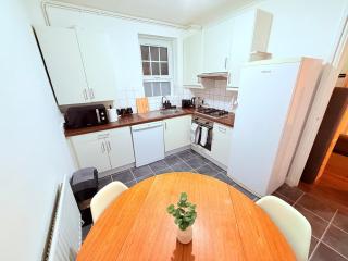 East End Escape - For 6ppl near Central LONDON - 3mins to DLR overground - Londra - 1