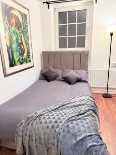East End Escape - For 6ppl near Central LONDON - 3mins to DLR overground - Londra - 9