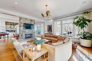 Cedar Beach Lakehouse - Charlotte - 9