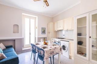 Eco-Dimore - Centro Storico Piazzetta Petrone - 9