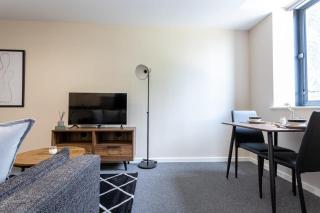 Stylish & Modern 1 Bed Flat in Manchester - 4
