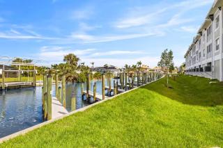 Gulf Access with Boat Slip, Heated Saltwater Pool, Dog-Friendly - Bacino Vista #301 - Roelens - Cape Coral - 0