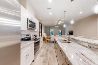 Gulf Access with Boat Slip, Heated Saltwater Pool, Dog-Friendly - Bacino Vista #301 - Roelens - Cape Coral - 1