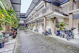 OYO Life 92190 Arya Guest House - Tulungagung - 7
