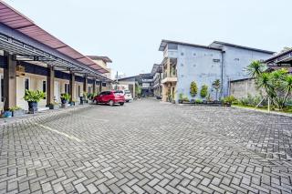 OYO Life 92190 Arya Guest House - Tulungagung - 6