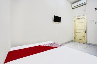 OYO Life 92190 Arya Guest House - Tulungagung - 3