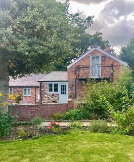 The Old Smithy, beautifully restored cottage in Carreghofa, near Llanymynech - Llanymynech - 7