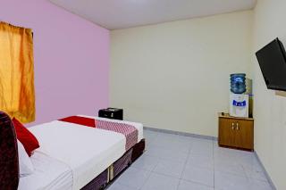 OYO 92210 New Town Syariah - Nagoya - 2