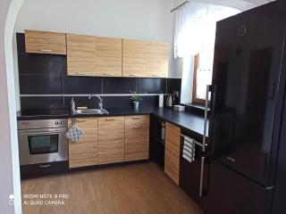 All you need in Decin III-7 bed ap- cycling trail - Děčín - 4