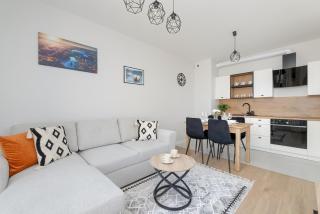 Bright Apartment Park Lotników Near Tauron Arena Kraków by Noclegi Renters - Krakow - 3