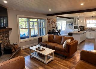 Waterfront Organized Well Stocked - 3