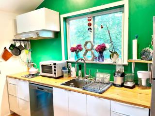 Sky High Treehouse East Austin - 8