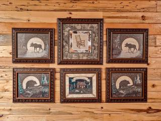 Kinnikinnick Retreat Steps from the Lake and Board walk, 5 min drive to RMNP. - 4