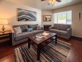 Updated Lake View Condo 941 2, Amazing Views - 7