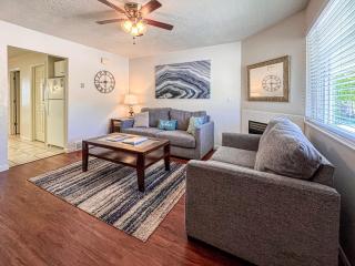 Updated Lake View Condo 941 2, Amazing Views - Garden City - 6