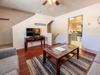 Updated Lake View Condo 941 2, Amazing Views - Garden City - 5