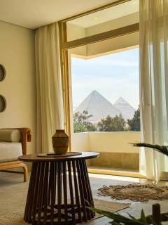 Ancient Bohemian Khan Memphis Oasis Pyramids view - 7