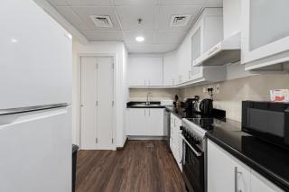 Short Stay Apartment Shams 1 Jumeirah Beach Residence 2 Bed Sleeps 6 - DVH HOLIDAY HOMES - 4