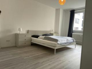 Central and Spacious Apartment for 4 - Hamburgo - 4