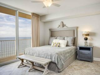 King Master Bedroom, 2 Baths, Free Beach Chairs, Close to Pier Park-1209 - 6