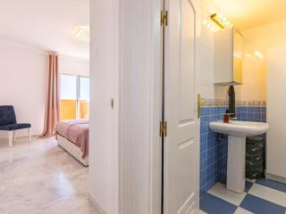 Relaxing Marbella Apartment with Pool - Pass the Keys - 1