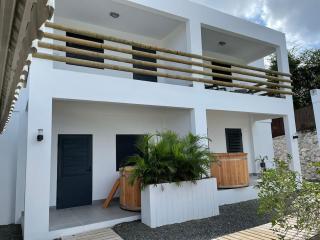 Boho Garden Breeze Relaxed Tropical Apartment - Jan Thiel - 0
