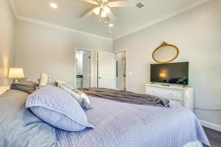 1 Mi to Beach Access Home with Porch in Fort Myers! - Fort Myers - 1