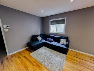 Spacious Family Retreat - Brampton - 8
