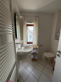 Ferienwohnung Milana, in einem Ferienhaus mit 3 Wohnungen in Putbus auf Rügen - Putbus - 1