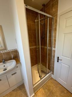 Sherfield Park Ensuite Room - Sherfield on Loddon - 7