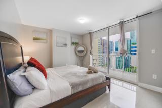 Brickell Getaway wViews - 9