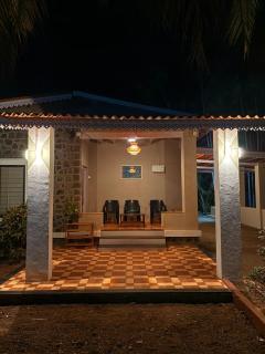 Annapurna Beach House - Adi - 4