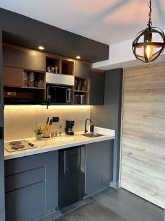 Modern Studio in South Cali - Style & Comfort - Cali - 5