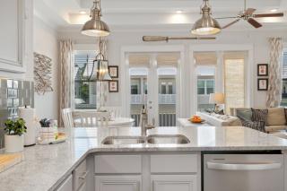 Sea - Esta Prominence 30A! BESIDE POOL! 6 seater LSV! 4 Bikes Sleeps 6! - Watersound Beach - 6