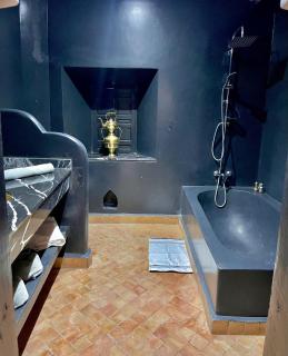 Riad Ta'achchaqa - 3