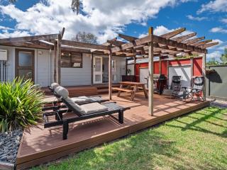 Beach House with Spacious Backyard in Papamoa - Papamoa - 9