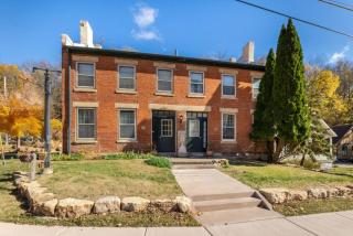 Rise Getaways at Briarstone Inn Entire House - Galena - 0