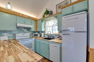 Hot Tub and Fire Pit Romantic Getaway in Frenchburg - Frenchburg - 3