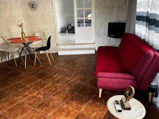 Villa Shoelcher, joli T2 a 3 min de la mer à pied, avec piscine - 0