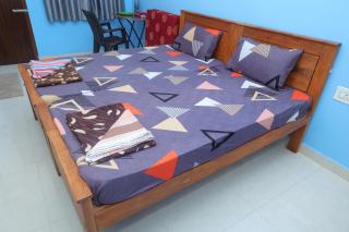 Rathna Inn - - 2