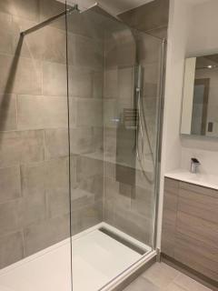 Raphvin Apex Abode - Harlow - 2