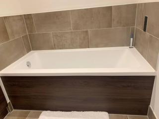 Raphvin Apex Abode - Harlow - 1