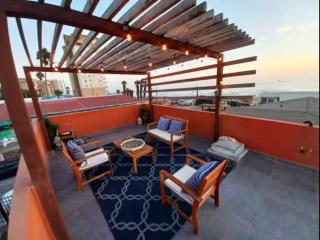 Steps to the sand with Balcony and Ocean View - - 3