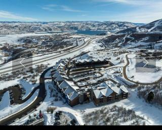 Mountain Escape Luxury and Convenience in Park City - Park City - 3