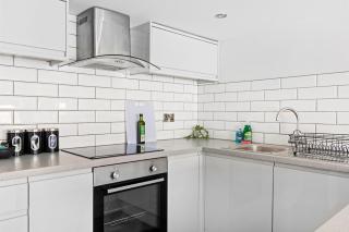 Bright & Quiet 2-Bedroom Apartment on Magdala Road - Nottingham - 9