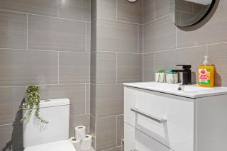 Bright & Quiet 2-Bedroom Apartment on Magdala Road - Nottingham - 3