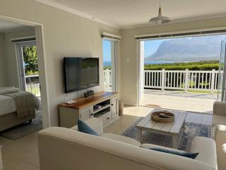 Views galore in Kleinmond - Kleinmond - 8
